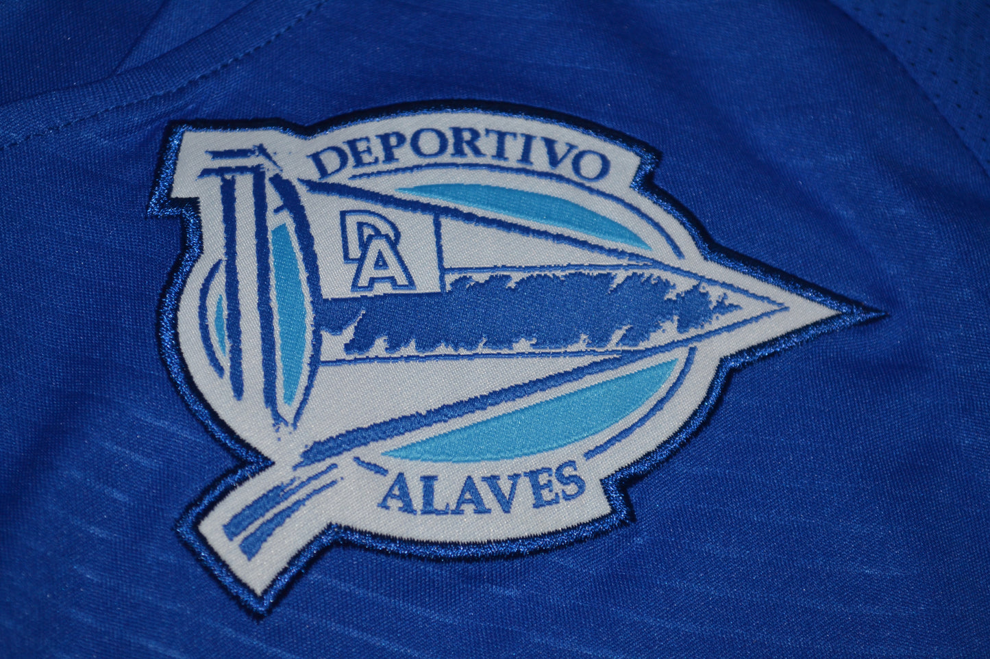 Deportivo Alaves Training Football Shirt Jersey Blue SZ M