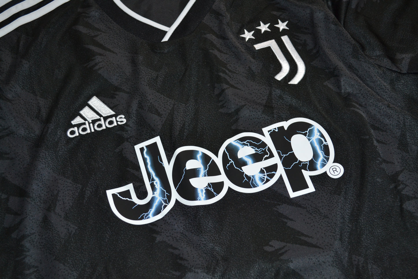 Juventus Away Jersey 2022/2023 Soccer Shirt Mens Size M