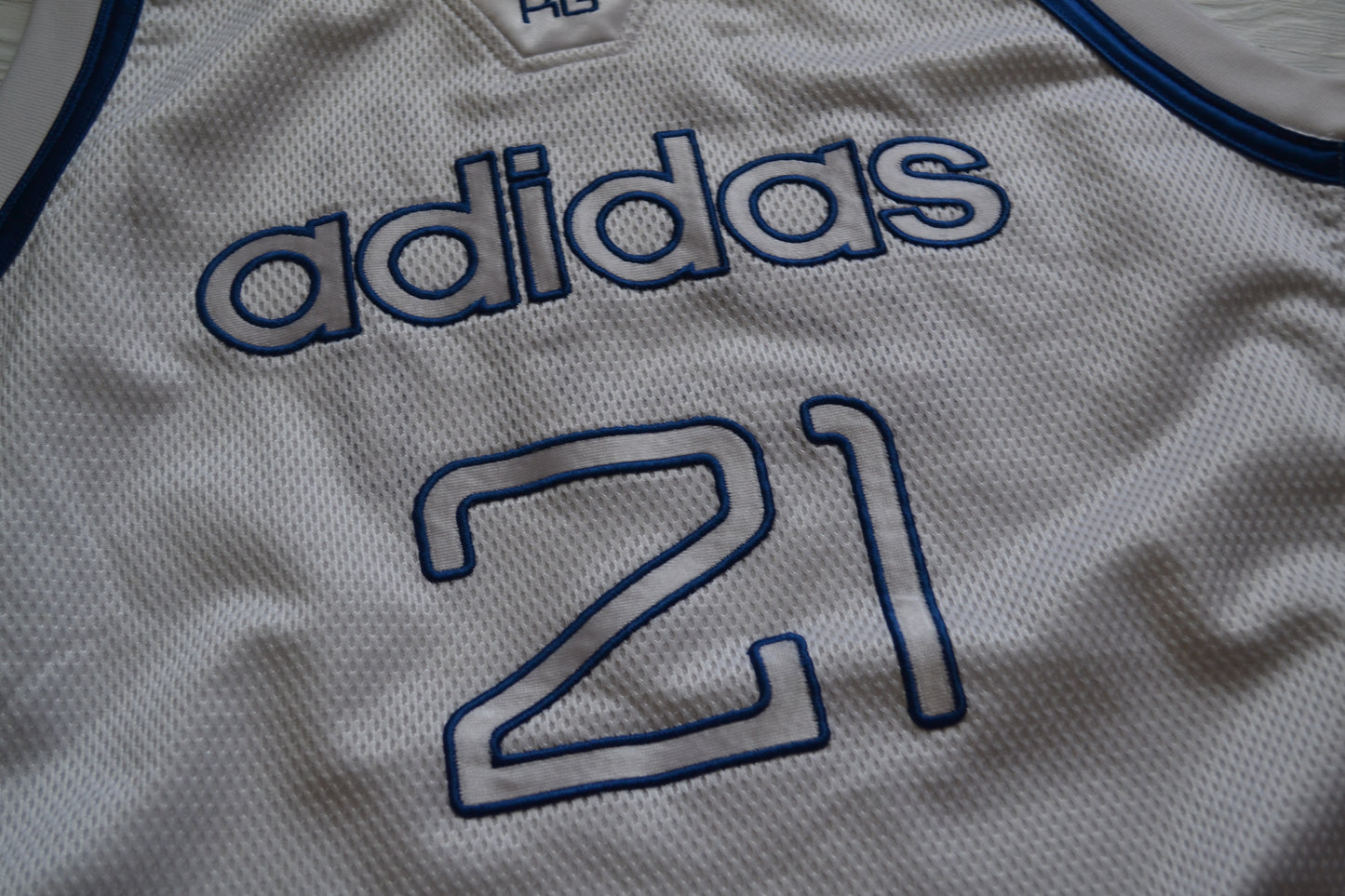 Basketball Adidas KG Med Jersey SZ XL