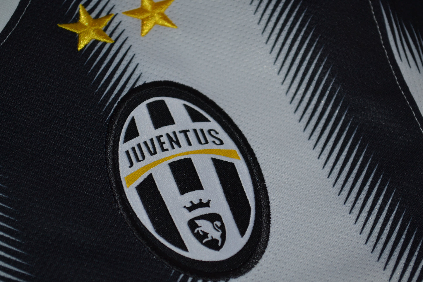 Juventus Home Football Shirt 2011/2012 Soccer Jersey SZ S